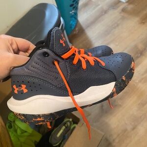 Under Armor boys shoes